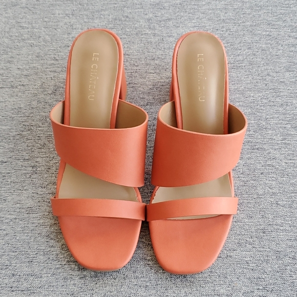 le chateau Shoes - BNIB Le Chateau Slip-On Sandals with Block Heels